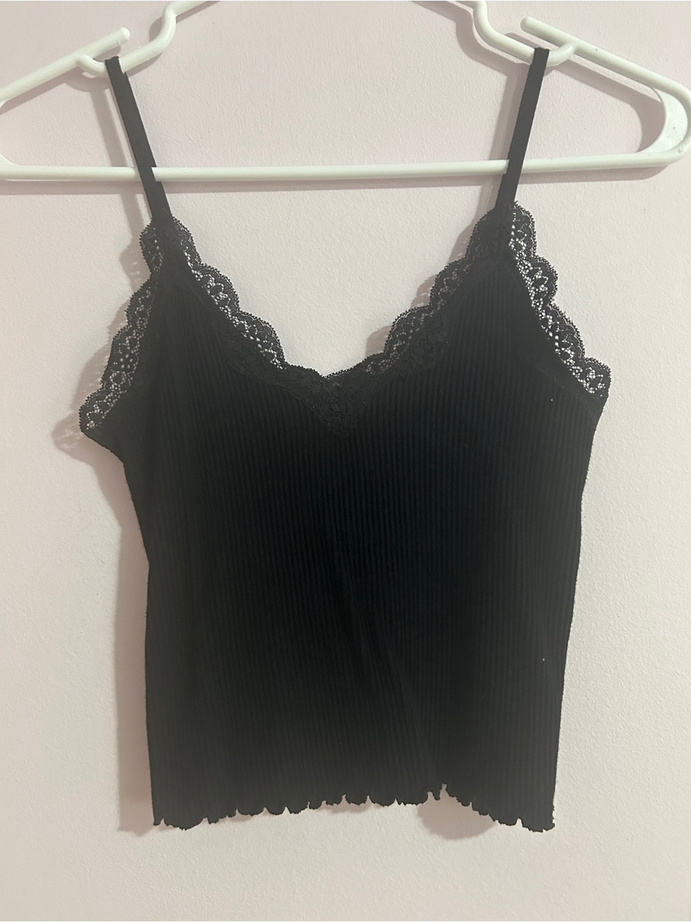 Forever 21 Black Lace-Trim Ribbed Cami Tank Top
